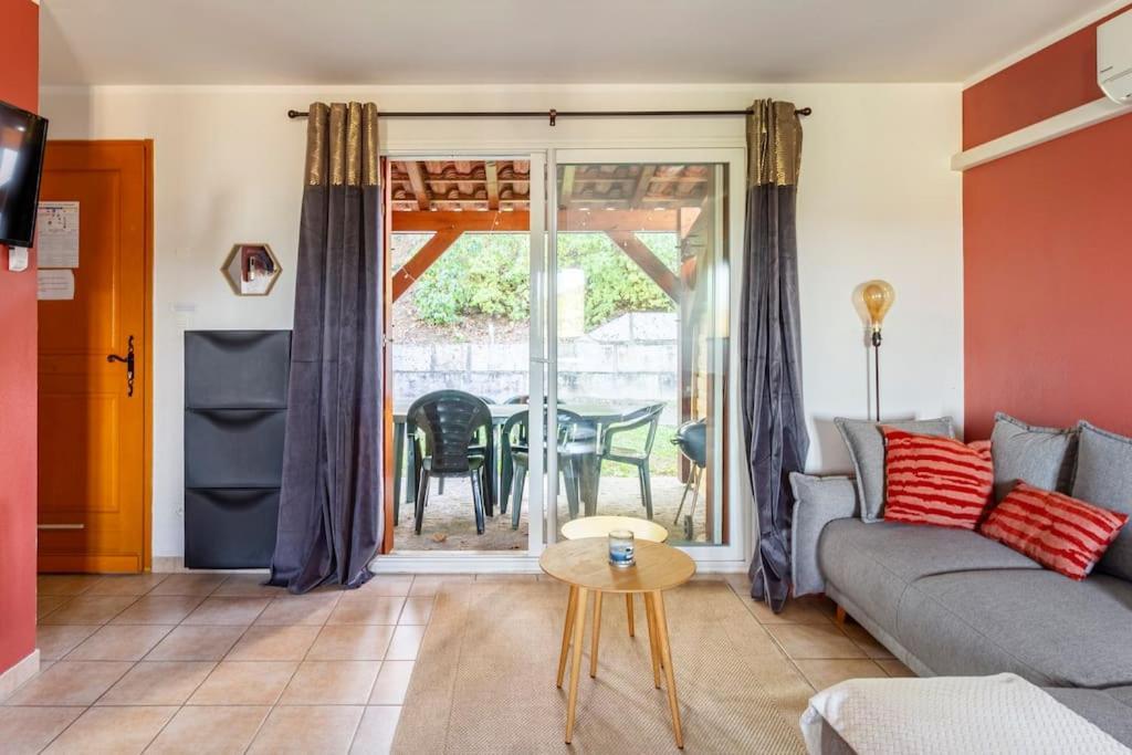 Sarlat, Apptmt T3 Residence Clim Piscine Parking ภายนอก รูปภาพ